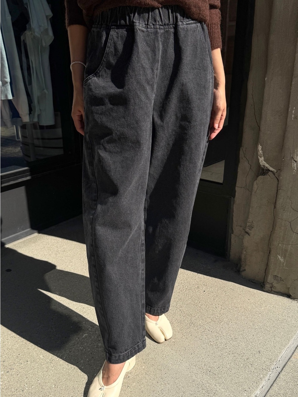 Le Bon Shoppe Arc Pants in Washed Black Denim, Size M